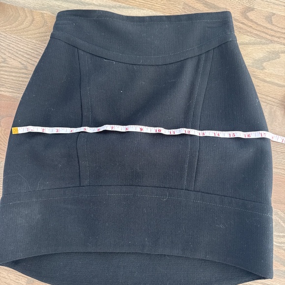 Emilio Pucci Sexy Black Mini Skirt Size 6- runs small - more a size 2-4. - Picture 9 of 9